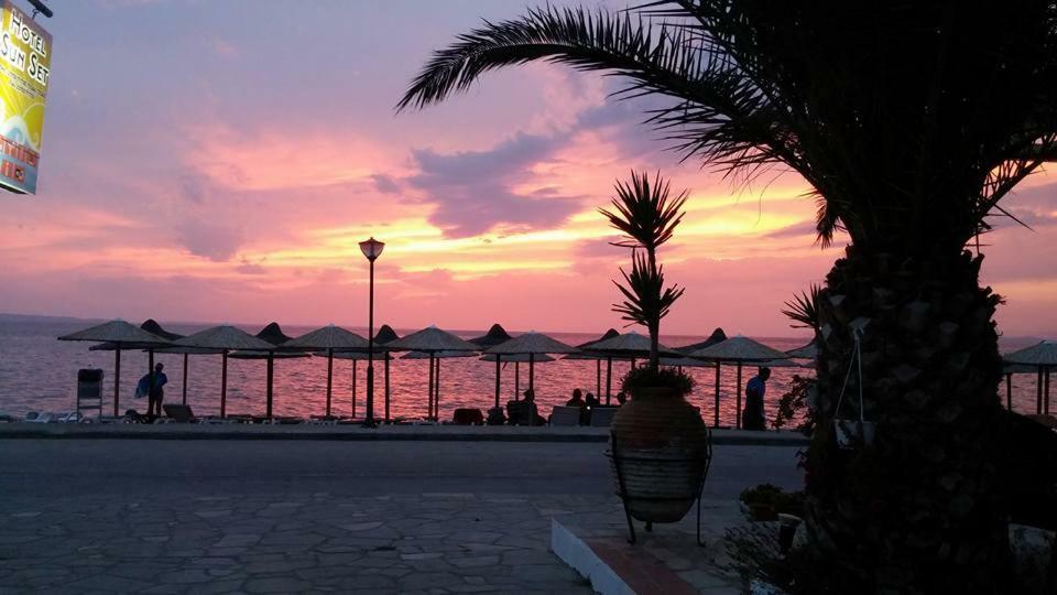 Sunset Hotel Неос-Мармарас Екстер'єр фото